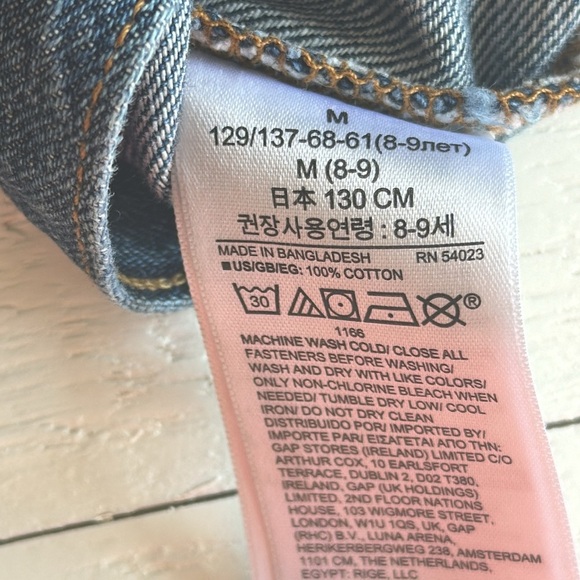 Size medium youth(8-10) boys or girls, Jean jacket, dark denim, like new - Picture 6 of 7